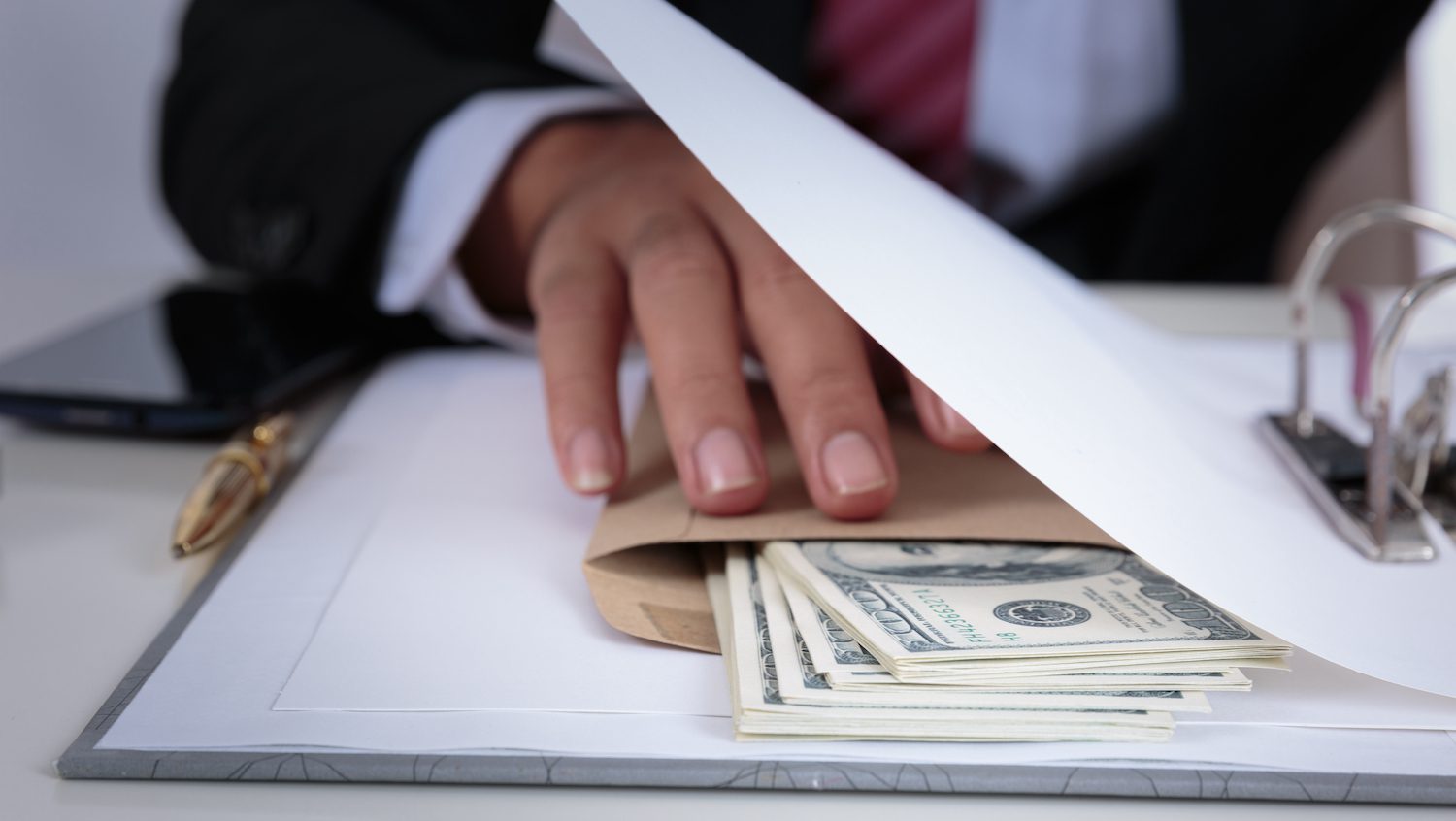 Corruption and poor leadership hinder government performance, survey finds