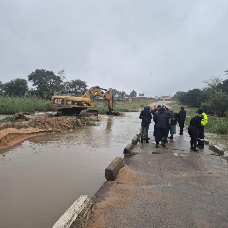 Bridges in Maphisa desilted ahead of Independence celebrations