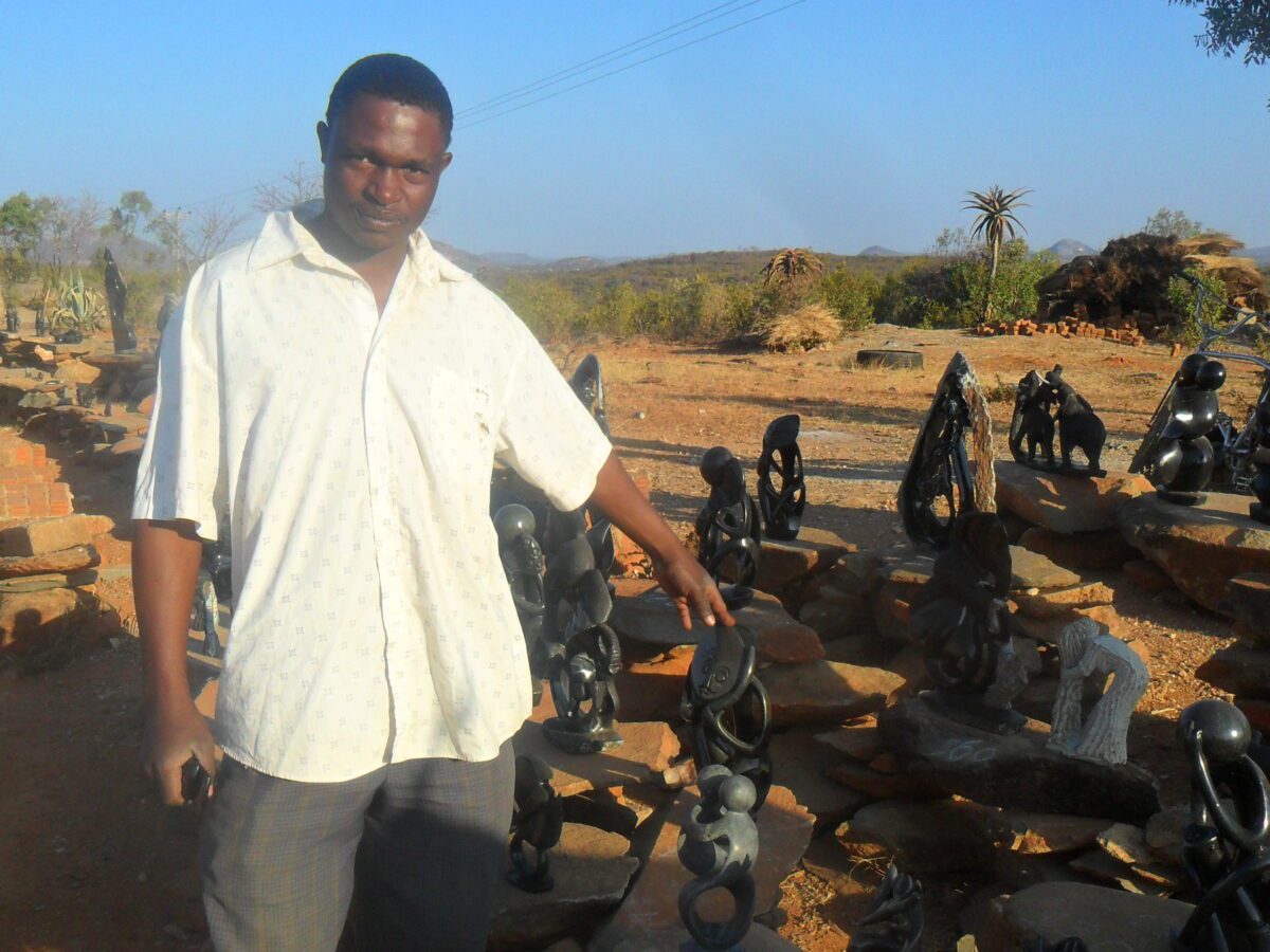 Mawabeni sculptors struggle as tourist spending slows
